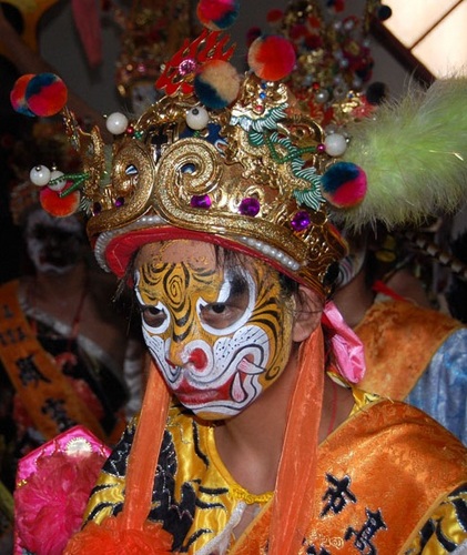 Documentary: A stunning sensory exposé. Exceptional cinematography exploring the splendour of Taiwan and how ancient beliefs fit into modern society.