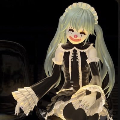 xklawdx's profile picture. mark 🌙