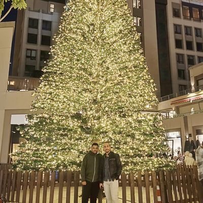 مالي آراك في كل شيء ..😞 كآنك في اﻵرض كل البشر😢 وفي السماء ذاك القمر .. ♥