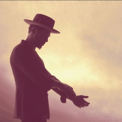 Achte auf die Melodie des Lebens. Tranquilidad, amor, entrega y experiencia son elementos fundamentales para un buen baile.