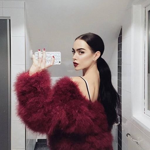 QuewslarmgSVMk's profile picture. 