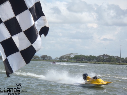 LLANOSRT's profile picture. http://t.co/vb9a0dG4iE
Poweboat Racing Team
2011
Campeón Nacional de Rios
3er Lugar del Campeonato Nacional de Enduro