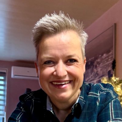 📱Apple Enthusiast 🖥|✨1979👋🏼|🏡 Voerendaal🇳🇱|👮🏻♀️Dispatcher🎧 |👩🏻💻Gadgets⌚️|🧱Lego|💡@serenaautomates 🖥 |👣Outdoor Walking🚶🏻♀️|📡 Geocaching🌍