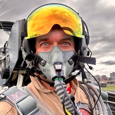 KielakXtreme's profile picture. FULL FORCE - aerobatic and air show pilot, Boeing 737 captain