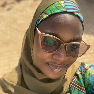 Fatima Ahmad Inuwa Instagram:@thecakery.ng ~Cupcakes ~ meatpie ~Samosa ~Spring roll ~Donut and more