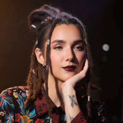 ✨MANIFESTING✨ singer-songwriter from Venezuela - 🔥VELACANDELA🔥 pre save now 👇👇👇