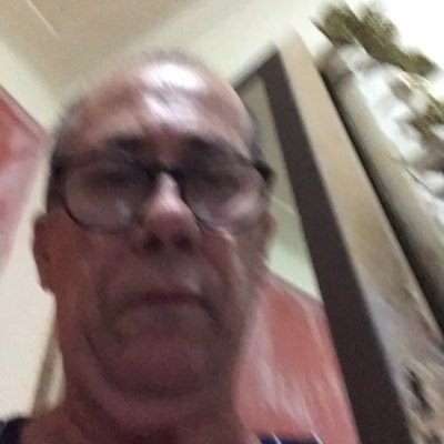 sou tricolor, tenho mal de parkinson, câncer de próstata e superendividado, tenho canal senior Flu, no YouTube, se inscrevam, deixem o pix 74623478734