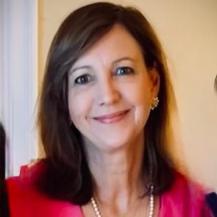 Wife, Mom, Kitchen Table Philosopher | Redeemed by Jesus • 1 John 1:9 | Community Manager and Slightly Desperate Housewife @TheBabylonBee, Freelance Editor
