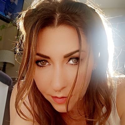 I'm extremely passionate. My kinks are water works, giantess, to be cream pied, to dominate. I love spice, with a little bit of mystery.