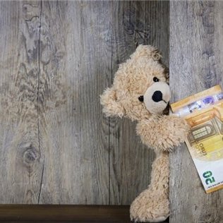 副業の成功法を発信中。副業を始めてみたい人に役立つ情報を提供。僅かですが10万円プレゼント企画も実施しております♬ 支援中➡ https://t.co/iUQvEWNWUk