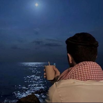 اﻻدمي لوﻻ المكارم واﻻخلاق/كالحنظله من عرقها ﻻورقها