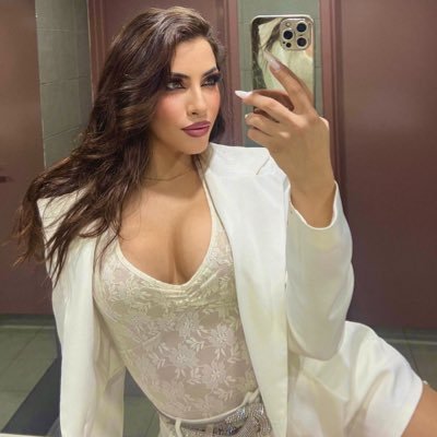 vanessa_haili's profile picture. First Love Your Self