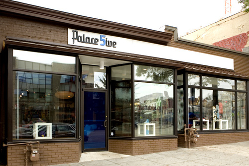 Palace5ive's profile picture. 