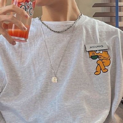 j_______mochi's profile picture. 