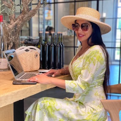 💼Entrepreneur
🏅Business Administrator
💱Crypto-Consultant
🅱️Expert Binary/Forex Trader & 🅱️itcoin Miner
🅱️itcoin Trader
🤵Account Manager