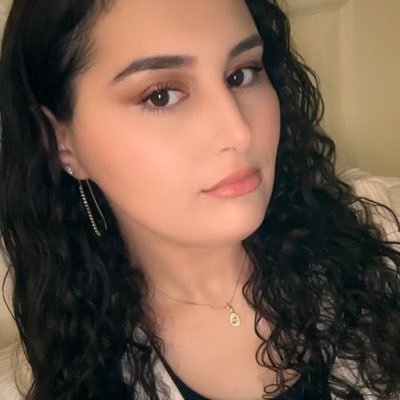 rozana_karim's profile picture. time heals pain & promotes self-soothing×͜×