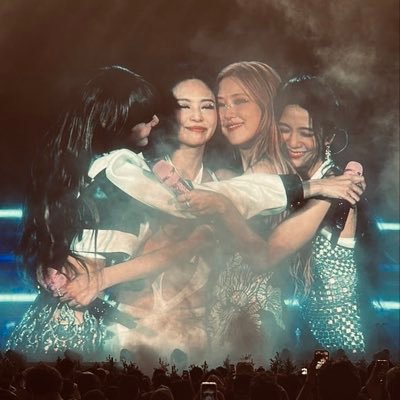 Cosas_Blackpink's profile picture. Why do you see my profile, stop gossiping and go fuck someone else... nah, lie, I love you, thank you for seeing my profile 💗