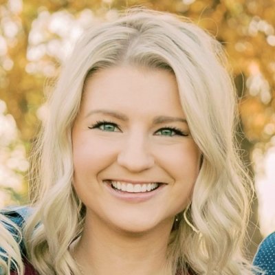 entrepreneur | christ follower✞ | wife | girl mom | doggy momma | t1 | designer | business consultant