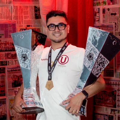 JonaAlbrechtS's profile picture. Hijo de don Cesar y doña Carmen.
Born from rage and love.