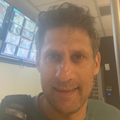 Father of 2 daughters, happily married, neurologist, scientist, vascular neurology fellow, TWH. Currently in Toronto, from Israel
