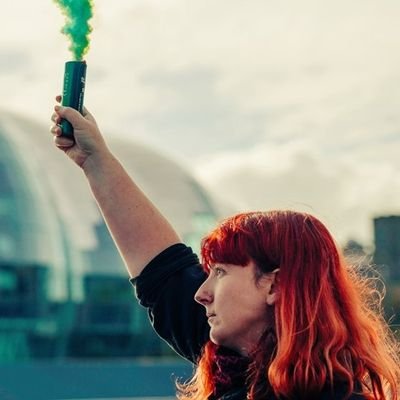 Gaeilge + fáilte, she/sí 🚩🏴🌱 #IWW
Ball @leathbhadoiri
Plants: https://t.co/phkAf5jil8 Politics: https://t.co/tpGUOGKkPI