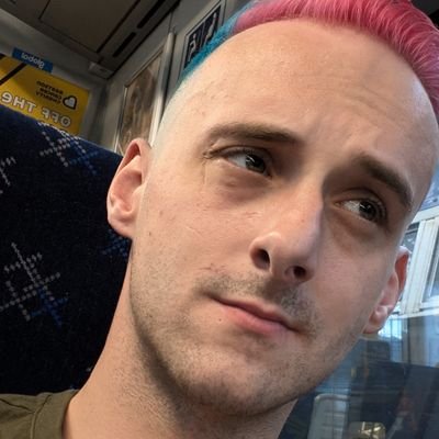 RossMurray56's profile picture. 25 student baker