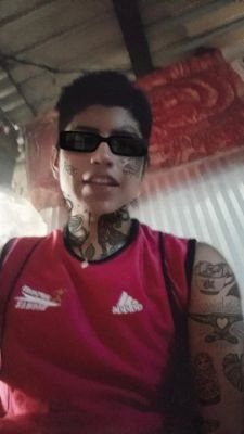 Soy muy amable,respetuoso,educado,carismático y siempre trato de que todas las personas se alegren su día sacandoles una sonrisa ☺️