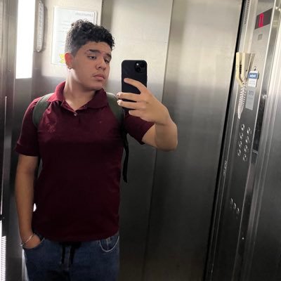 llucabz's profile picture. AV