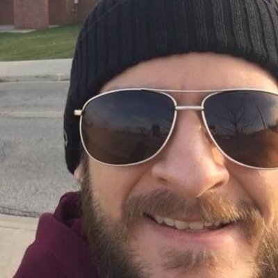 Tenho 36 anos
A revolução do mundo
Instagram paulotadashi1988