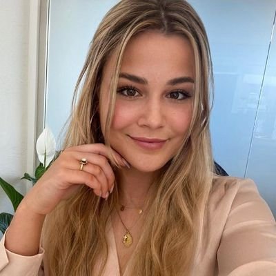 Angela_216824's profile picture. Music lover 🎧❤️