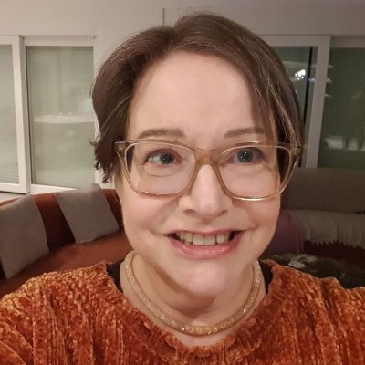 Présidente fondatrice de l'association pour les Français en situation de handicap
Directrice d'agence Web
Bénévole dans plusieurs associations