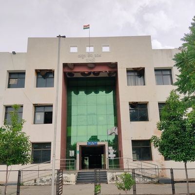 mambklakhani's profile picture. શ્રી.એમ.ડી.ગોહેલ,
મામલતદાર અને એક્ઝીક્યુટીવ મેજિસ્ટ્રેટ લાખણી