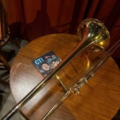 KOBE Mussoc Jazz Orchestra'25 𝐀𝐫𝐭𝐢𝐬𝐭𝐢𝐜 𝐃𝐢𝐫𝐞𝐜𝐭𝐨𝐫主にインスタです!↓