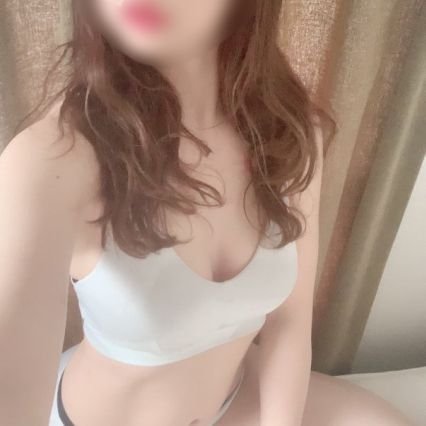 普段は大人しそうでお肉と温泉大好きなM女サラを晒してもっとエロくしていこうと思っています😊
サルート、拘束具大好きです✨
気兼ねなく絡んでもらえると喜びます😊
フォロー、RPお願いいたします🙇♀️