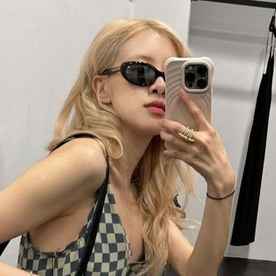 reosieann's profile picture. 