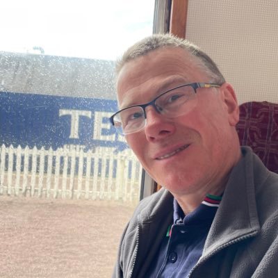 Recently retired NHS consultant. Dog Dad to Stewie and Meg. Loves 🏴 🎹 and 🏉. Glasgow warriors.