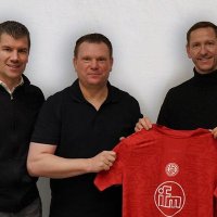 Uwe Koschinat Parodie (@rwetrainer) 's Twitter Profile