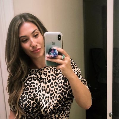 Am a massage therapist 💆♀️ for both men and https://t.co/arI6Q6OHtn to know more about me 🩷🥰🥳🫶🏻