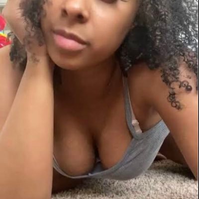 jannemacroj's profile picture. 