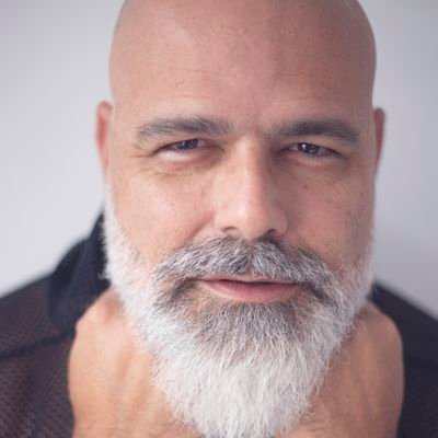 Mineiro em São Paulo;
Café e pão de queijo;
Bacon é vida sim;
Antifascista;
Antirracista;
Naturista;
Escorpiano Fofo;
#forabolsonaro