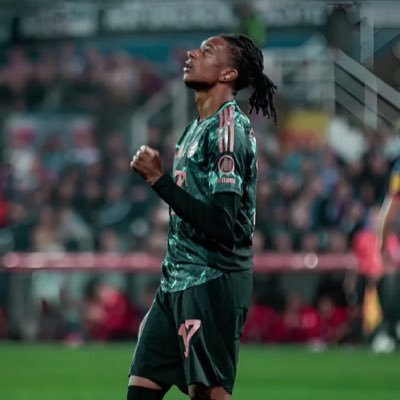 Flooooo1997's profile picture. 