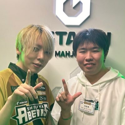 Alis_108_hal's profile picture. 特に音楽ゲームと麻雀とダーツとアニメが好きな男子。いろいろやってる趣味垢です！BPLTeam ROUND1推し、SDVXメインプレイヤー。ABEMAS 箱推しだが白鳥プロ最推し。SDVX XD*POTE選手、IIDX KUREI選手大尊敬。ニアノアを世界で一番愛する男　 一応ダーツプロです。@hal_darts_180