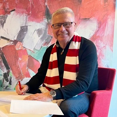 Privat sponsor till mitt älskade @KalmarFF ❤️ Dräktsponsor: Ove. Fotboll, Sport och Aktieintresserad 💼