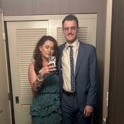 courtneyfklinge's profile picture. certified somm & certified mom