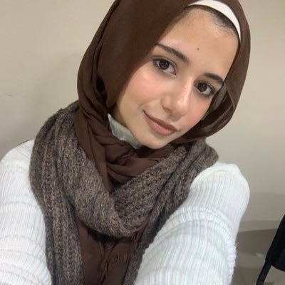 Pharmacist 💊💉 🇧🇭🇪🇬 Alahly 🦅❤️ Cancer ♋️ little girl that try to live in peace ✌️🍂