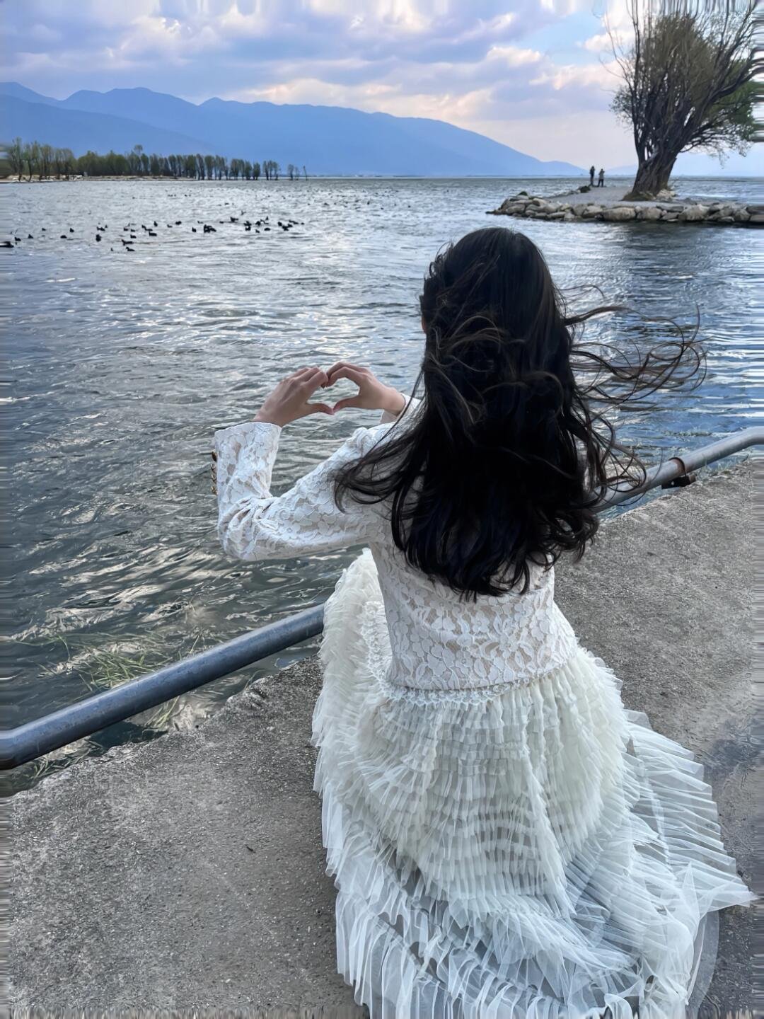 TesmotuesYwEa's profile picture. 