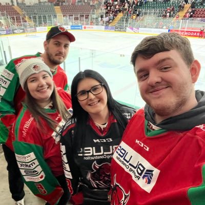 Loving Taylor Swift and Ice Hockey are my only personality traits at this point ✌🏻@Cardiffdevils 🏴❤️