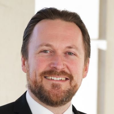 National Director, Chartered Institute of Housing Northern Ireland @CIHNI. Trustee @SuppCommunities & @NIFHS. Posts about #ukhousing, #LCFC & #genealogy