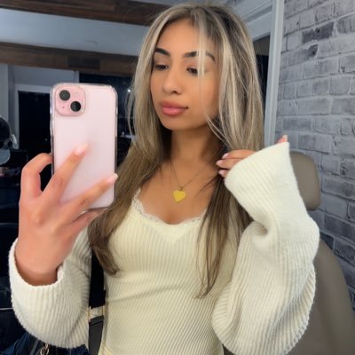 safiagonzalez's profile picture. hi :) @safiaita on tiktok