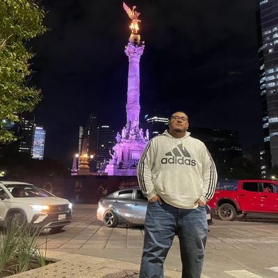 salvadorcom3's profile picture. Ingeniero de Sistemas informáticos, amante de la ciencia y la tecnología, gamer de vez en cuanto, adicto a las pupusas y al café con pan.